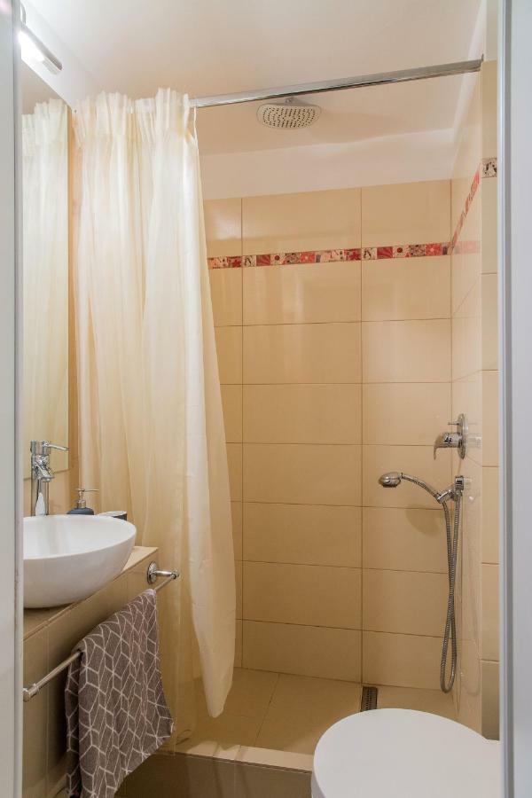 Spacious Downtown Apartment - Old Town Bukarest Kültér fotó